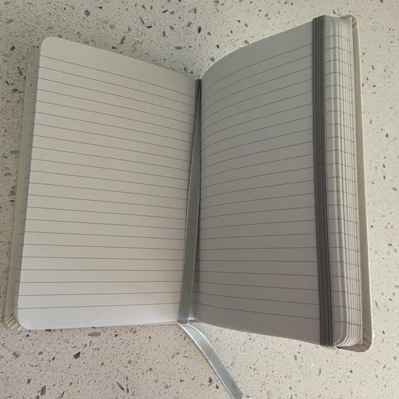 Michele Notebook - Picture 2 of 4